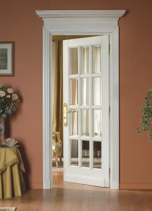 Porta a vetri in legno