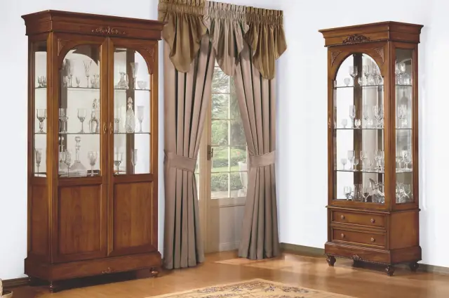 Arredo classico MEGAROS